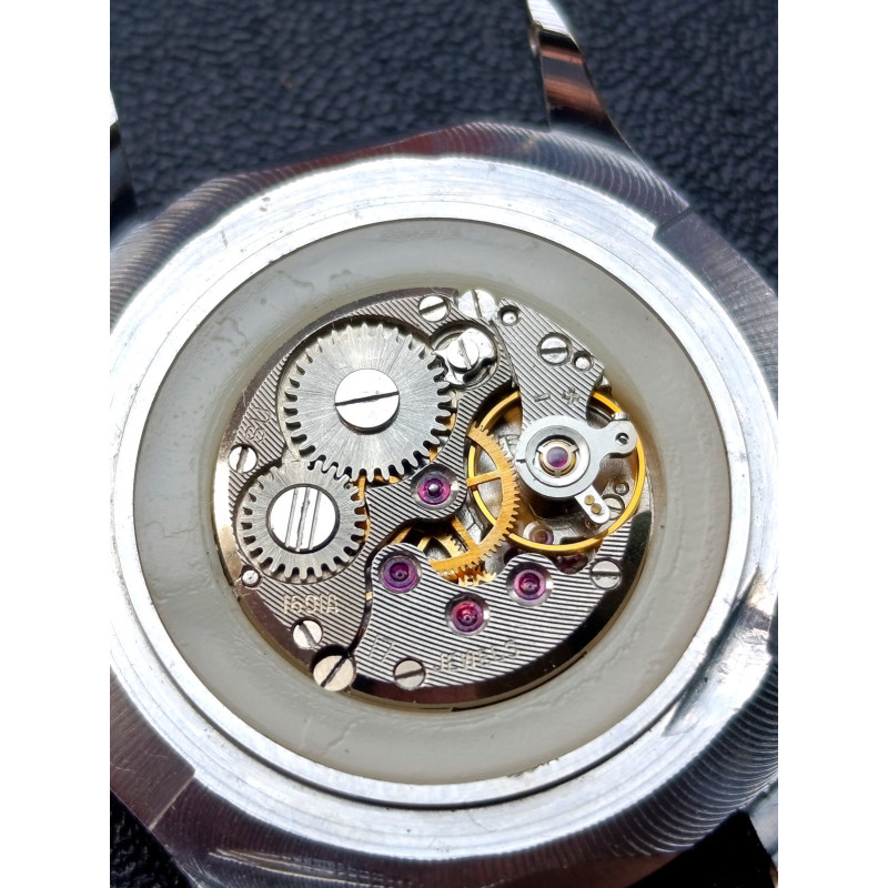 Chaika Hockey Player — Vintage Soviet Watch, Caliber 1601A Chaika Hockey Player — Vintage Soviet Watch, Caliber 1601A