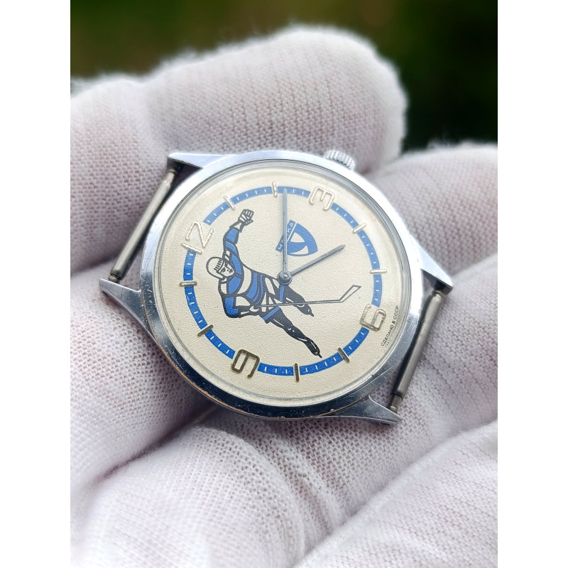 Chaika Hockey Player — Vintage Soviet Watch, Caliber 1601A Chaika Hockey Player — Vintage Soviet Watch, Caliber 1601A