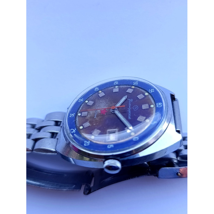 Vintage Komandirskie Soviet Watch Cal. 2234 Hacking Made in USSR Steel Bracelet