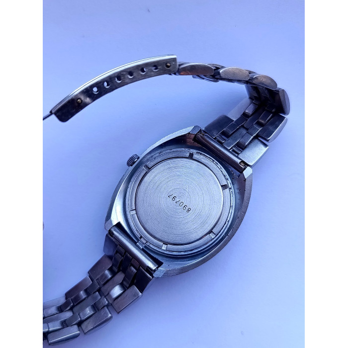 Vintage Komandirskie Soviet Watch Cal. 2234 Hacking Made in USSR Steel Bracelet