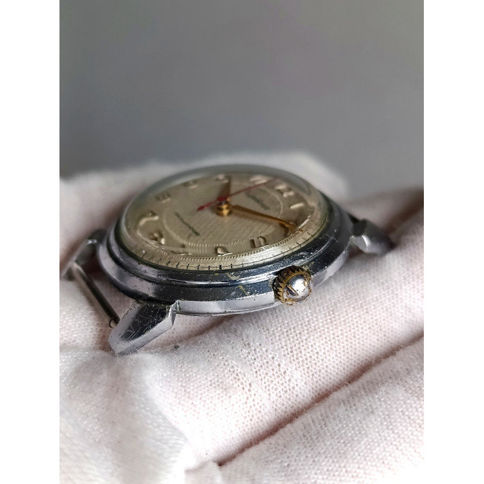 1960s Kirovskie Hand-Wound Vintage Watch
