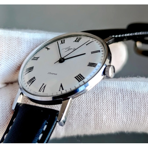 Vintage Luch Soviet Watch Cal. 2209 23 Jewels Ultra Thin Mechanical USSR 1980s