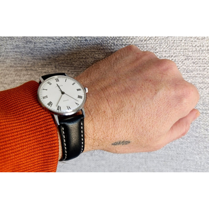 Vintage Luch Soviet Watch Cal. 2209 23 Jewels Ultra Thin Mechanical USSR 1980s