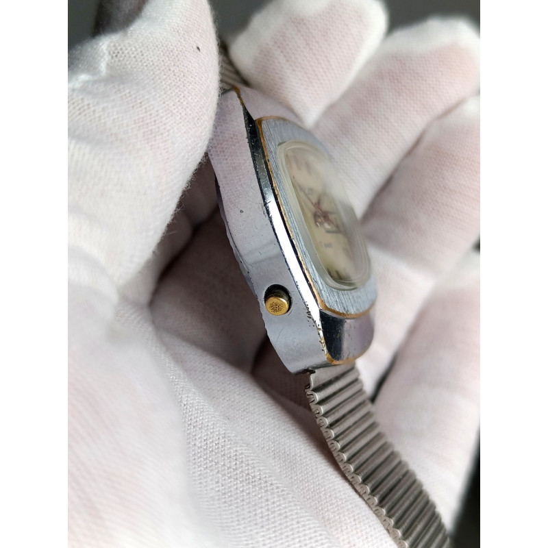 Vintage Poljot 2628.H 1979 USSR Watch Silver Dial NOS ZIM Bracelet Vintage Poljot 2628.H 1979 USSR Watch Silver Dial NOS ZIM Bracelet