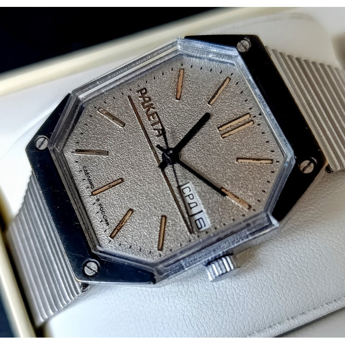 Vintage Raketa Star Wars Mechanical Watch – Russian Day-Date Wristwatch 1990s