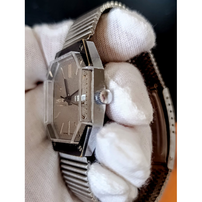 Vintage Raketa Star Wars Mechanical Watch – Russian Day-Date Wristwatch 1990s