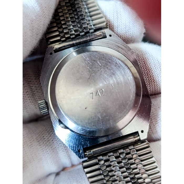 Vintage Raketa Star Wars Mechanical Watch – Russian Day-Date Wristwatch 1990s