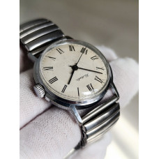 Vintage Raketa Soviet Watch Cal. 2609 16  Jewels Made in USSR 1970s