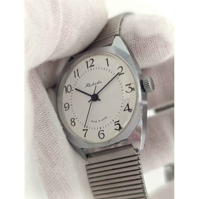 Vintage Raketa 621094 USSR Mechanical Watch – 1980s Petrodvorets Fully Serviced