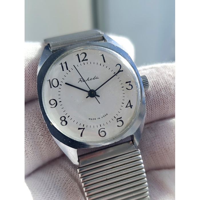 Vintage Raketa 621094 USSR Mechanical Watch – 1980s Petrodvorets Fully Serviced