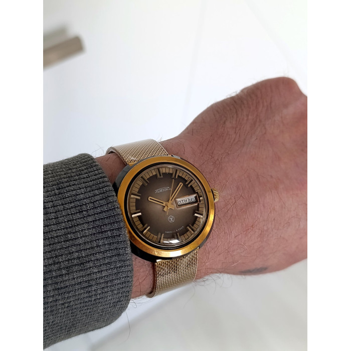 Vintage Raketa UFO Watch 2628H Gold Dial Day Date USSR 1980s
