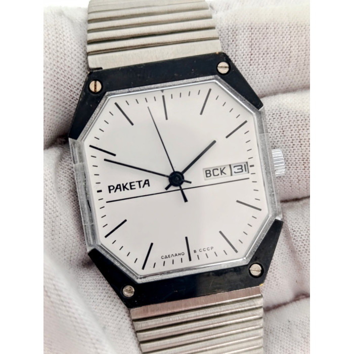 Raketa Star Wars USSR Mechanical Watch – White Dial Day-Date 1980s