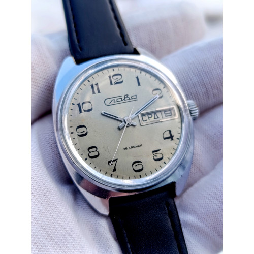Vintage Slava 2428 Dual Calendar Watch 1980s USSR | 26 Jewels | Serviced Mechani Vintage Slava 2428 Dual Calendar Watch 1980s USSR | 26 Jewels | Serviced Mechani