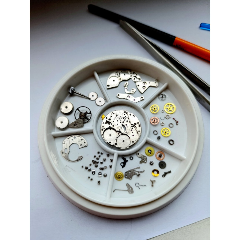 Slava 210th Flight Squadron Aviation Watch — Mechanical Caliber 2414 Russia, Circa 1993–1994 Slava 210th Flight Squadron Aviation Watch — Mechanical Caliber 2414 Russia, Circa 1993–1994