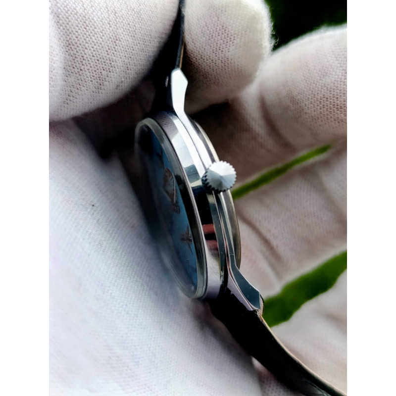 Slava 210th Flight Squadron Aviation Watch — Mechanical Caliber 2414 Russia, Circa 1993–1994 Slava 210th Flight Squadron Aviation Watch — Mechanical Caliber 2414 Russia, Circa 1993–1994