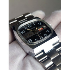 Original Slava Tank “Monster”  Automatic Watch  1980s USSR, Cal. 2427 27 Jewels