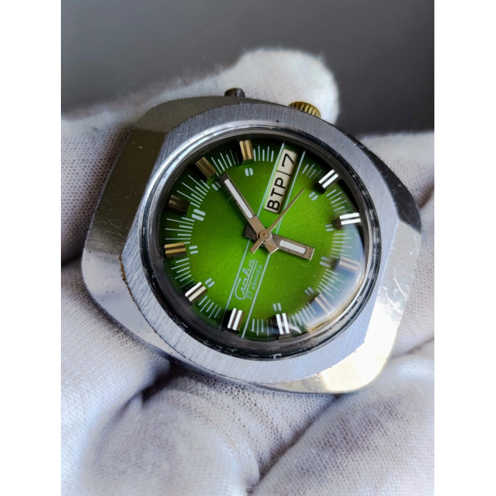 Slava Automatic Watch 27 Jewels 2427 USSR Vintage Green Dial 1980s