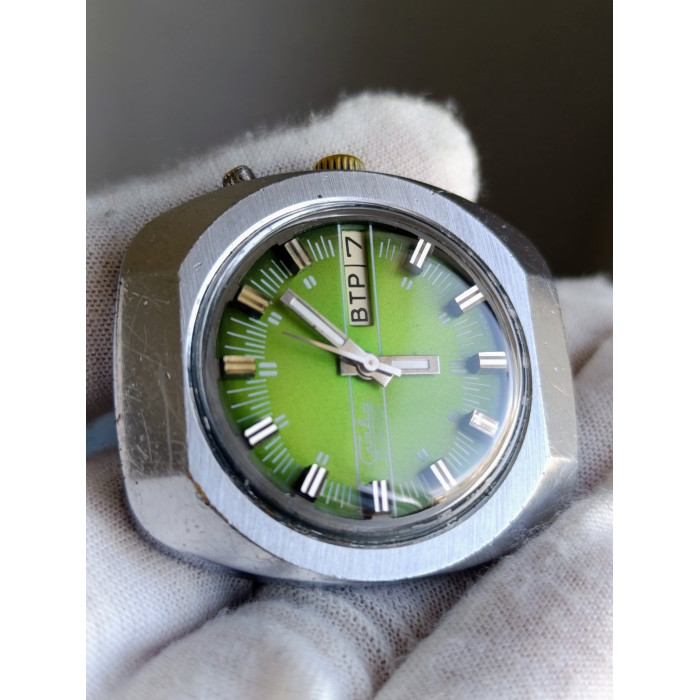 Slava Automatic Watch 27 Jewels 2427 USSR Vintage Green Dial 1980s