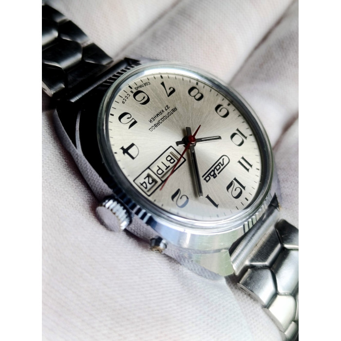 Original Vintage Slava Automatic Watch 2427 27 Jewels Day-Date 1980s
