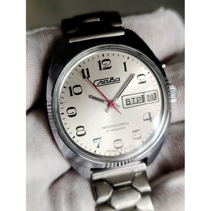 Original Vintage Slava Automatic Watch 2427 27 Jewels Day-Date 1980s
