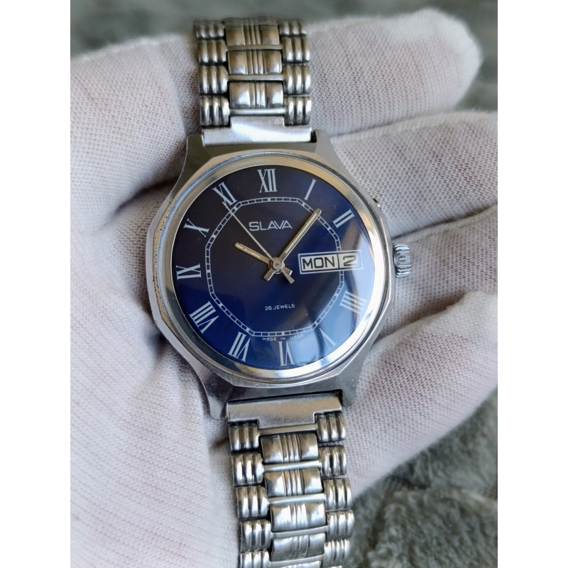 Vintage Slava Soviet Mechanical Watch — Caliber 2428, 26 Jewels, Day-Date Vintage Slava Soviet Mechanical Watch — Caliber 2428, 26 Jewels, Day-Date