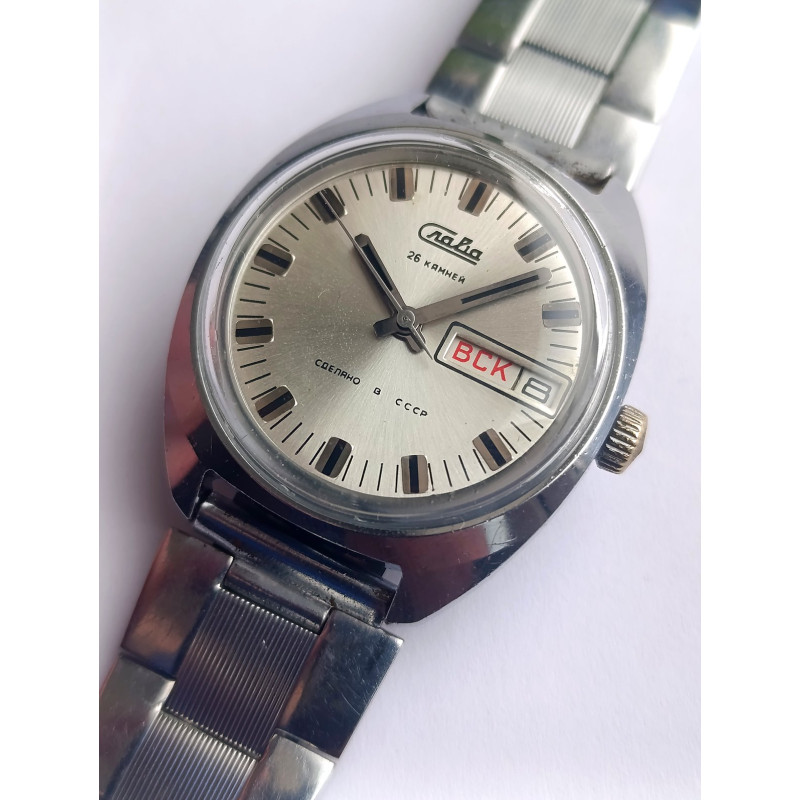 Vintage Soviet Watch Slava Cal 2428 26jewels Made in USSR 2 Moscow Watch Factory Vintage Soviet Watch Slava Cal 2428 26jewels Made in USSR 2 Moscow Watch Factory