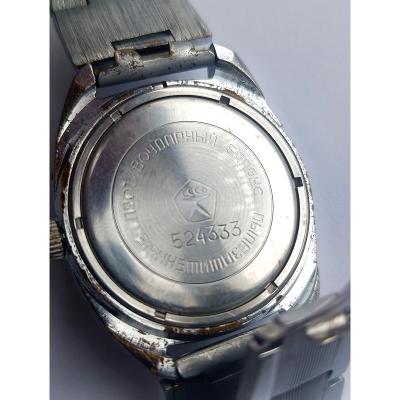 Vintage Soviet Watch Slava Cal 2428 26jewels Made in USSR 2 Moscow Watch Factory Vintage Soviet Watch Slava Cal 2428 26jewels Made in USSR 2 Moscow Watch Factory