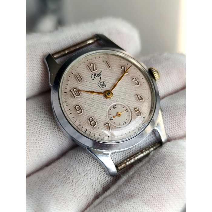 Vintage Soviet Watch Svet Cal. 2603 (16 Jewels) – Cream Textured Dial