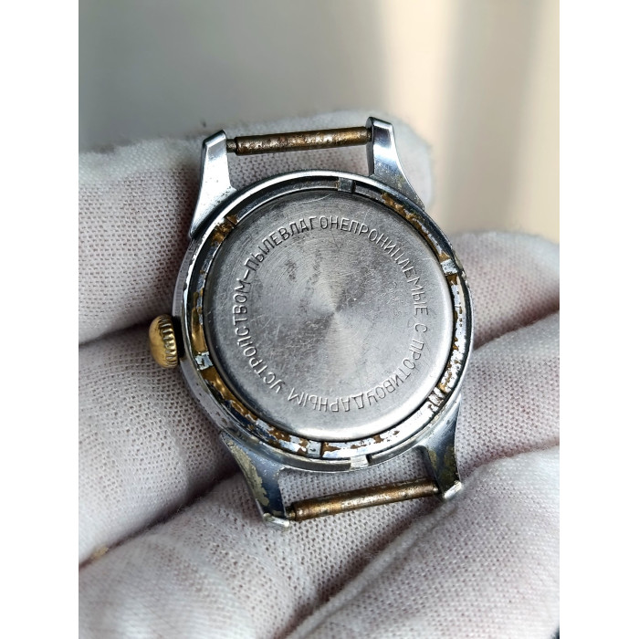 Vintage Soviet Watch Svet Cal. 2603 (16 Jewels) – Cream Textured Dial
