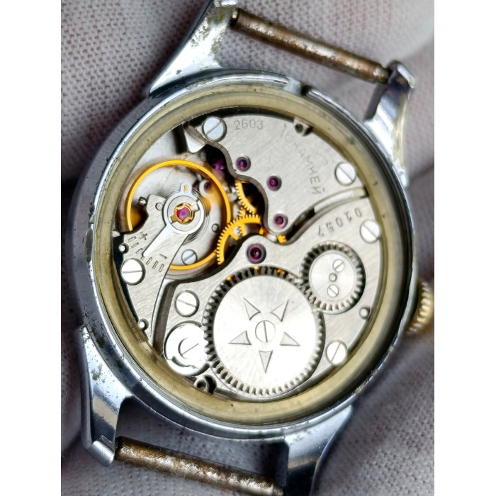 Vintage Soviet Watch Svet Cal. 2603 (16 Jewels) – Cream Textured Dial