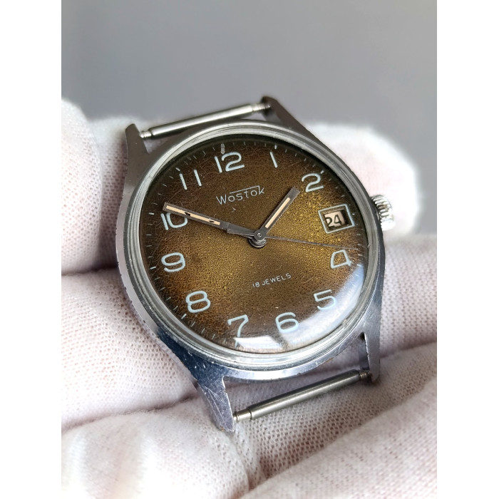 Vostok 2214 Mechanical Watch — 1970s USSR Brown Gradient Dial