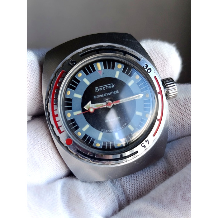 Vintage Soviet Diver Watch Vostok Amphibia Caliber 2209 USSR 1986