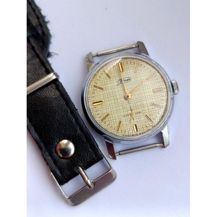 Vintage ZIM USSR Mechanical Watch Caliber 2602 Rare Waffle Dial Gold Hands