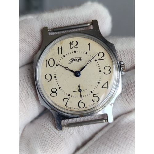 Vintage ZIM 2602 Soviet Mechanical Watch from the 1980s Vintage ZIM 2602 Soviet Mechanical Watch from the 1980s