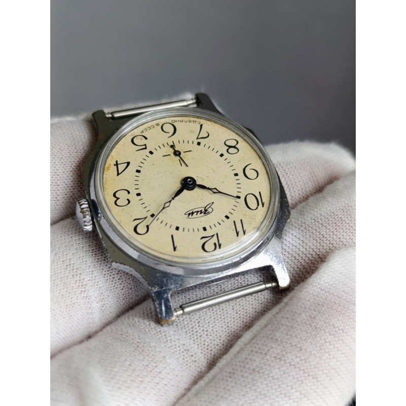 Vintage ZIM 2602 Soviet Mechanical Watch from the 1980s Vintage ZIM 2602 Soviet Mechanical Watch from the 1980s