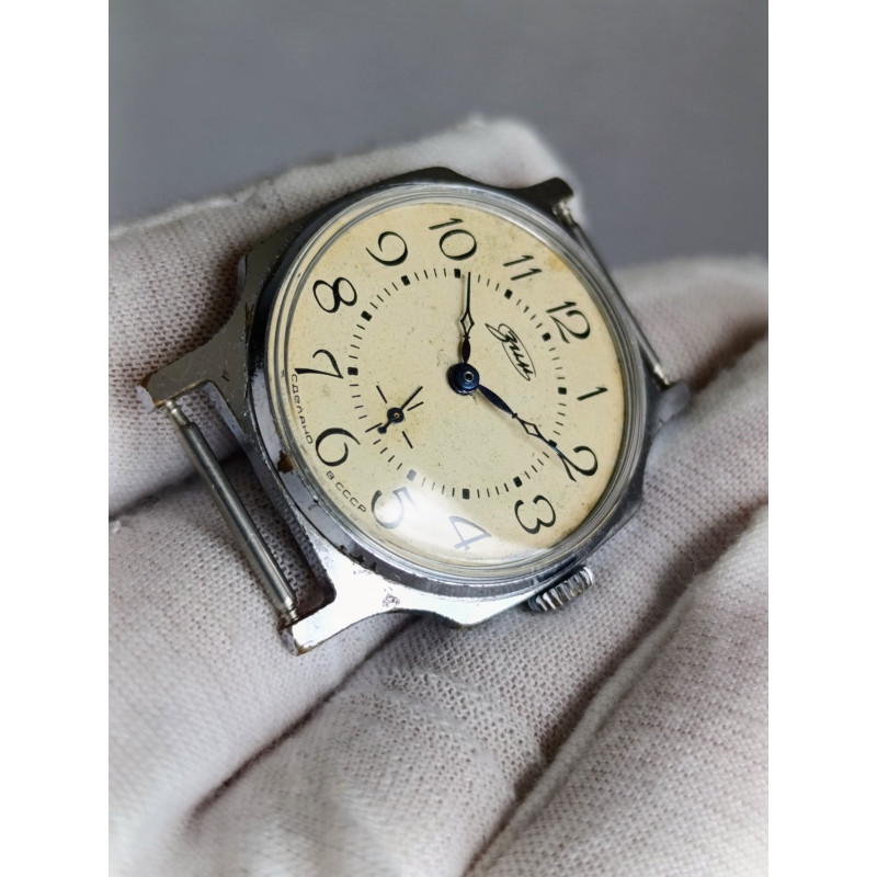 Vintage ZIM 2602 Soviet Mechanical Watch from the 1980s Vintage ZIM 2602 Soviet Mechanical Watch from the 1980s