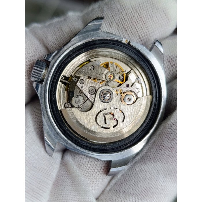 Vostok Amphibia Automatic — Soviet Dive Watch with Horse Head Dial, Caliber 2416Б, Late 1980s