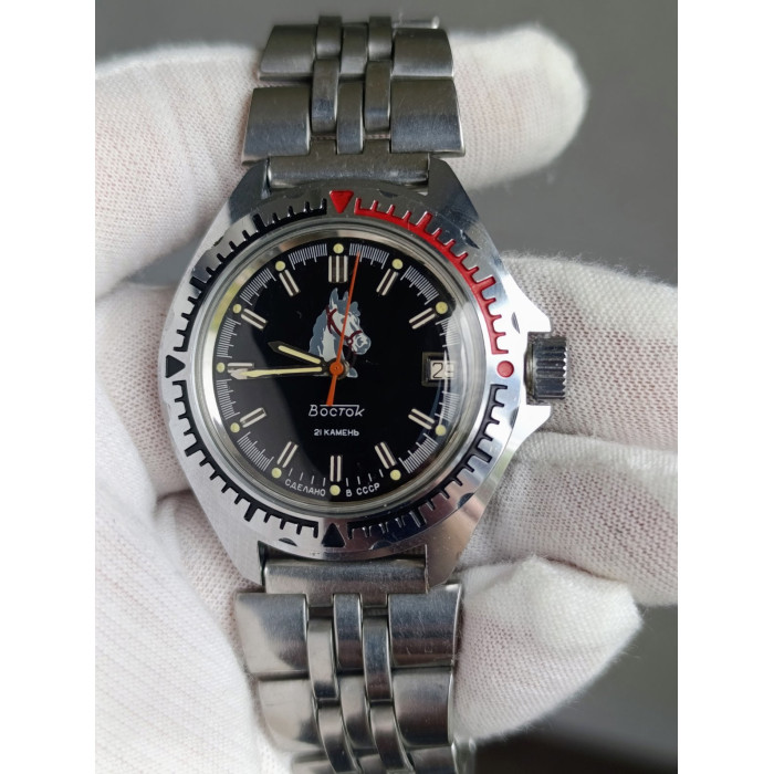 Vostok Amphibia Automatic — Soviet Dive Watch with Horse Head Dial, Caliber 2416Б, Late 1980s