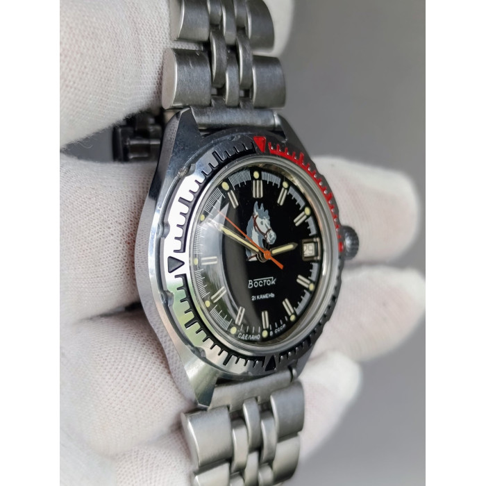 Vostok Amphibia Automatic — Soviet Dive Watch with Horse Head Dial, Caliber 2416Б, Late 1980s