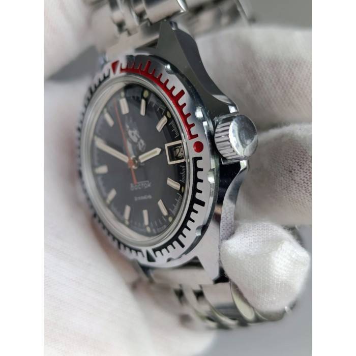 Vostok Amphibia Automatic — Soviet Dive Watch with Horse Head Dial, Caliber 2416Б, Late 1980s