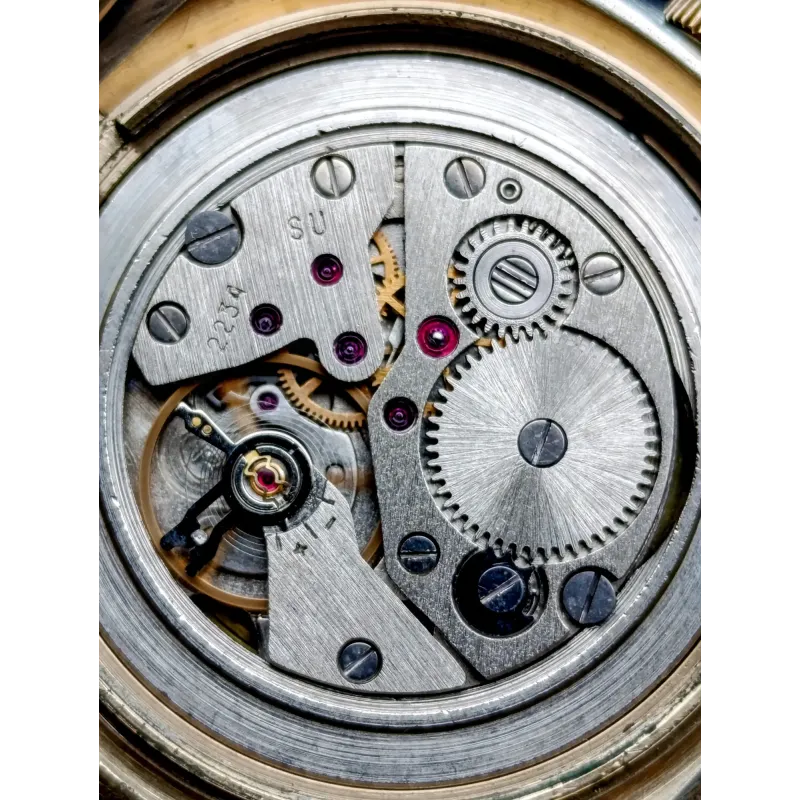 Vostok Komandirskie 2234 Soviet Watch – Gold-Plated WWII Anniversary Edition Vostok Komandirskie 2234 Soviet Watch – Gold-Plated WWII Anniversary Edition
