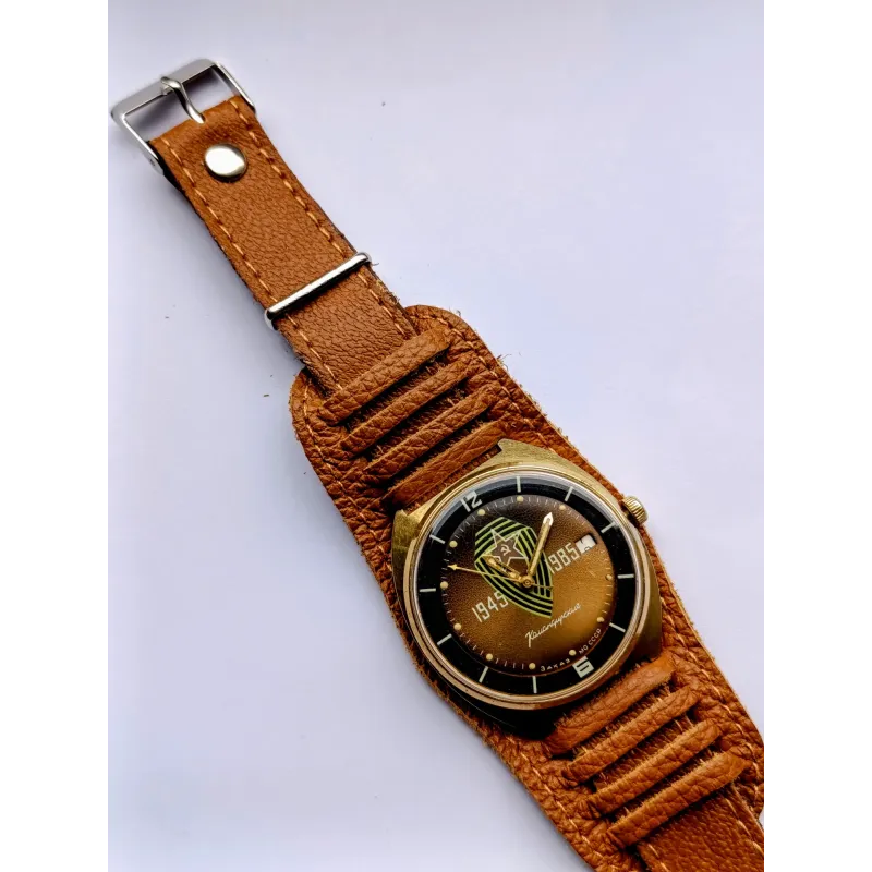 Vostok Komandirskie 2234 Soviet Watch – Gold-Plated WWII Anniversary Edition Vostok Komandirskie 2234 Soviet Watch – Gold-Plated WWII Anniversary Edition