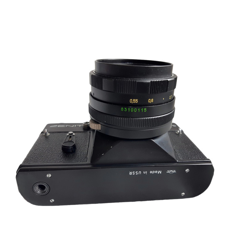 Vintage Zenit-EM 35mm SLR Camera: Timeless Craftsmanship for Photography Enthusiasts Vintage Zenit-EM 35mm SLR Camera: Timeless Craftsmanship for Photography Enthusiasts