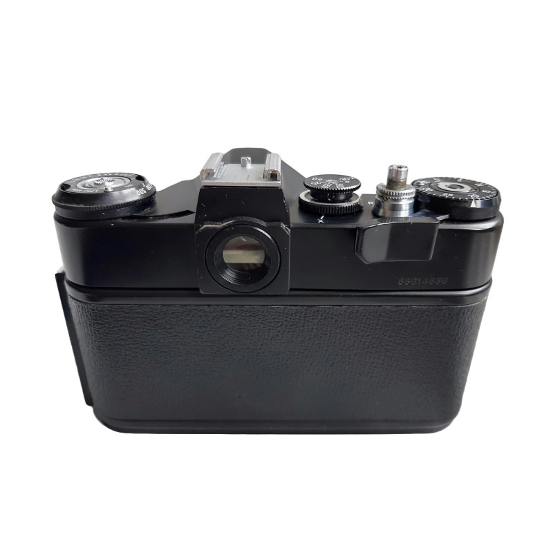 Vintage Zenit-EM 35mm SLR Camera: Timeless Craftsmanship for Photography Enthusiasts Vintage Zenit-EM 35mm SLR Camera: Timeless Craftsmanship for Photography Enthusiasts