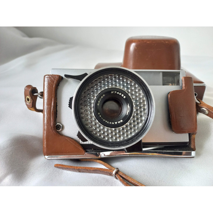Zorki 10 Rangefinder Semi-Automatic Camera with Fixed Lens Industar-63 2,8/45 and Leather Case