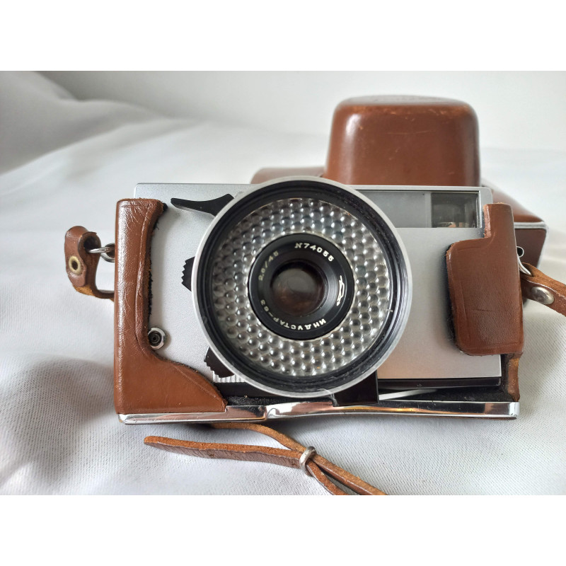 Zorki 10 Rangefinder Semi-Automatic Camera with Fixed Lens Industar-63 2,8/45 and Leather Case Zorki 10 Rangefinder Semi-Automatic Camera with Fixed Lens Industar-63 2,8/45 and Leather Case