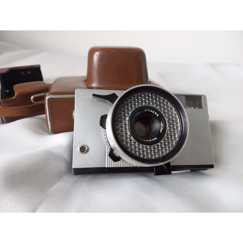 Zorki 10 Rangefinder Semi-Automatic Camera with Fixed Lens Industar-63 2,8/45 and Leather Case Zorki 10 Rangefinder Semi-Automatic Camera with Fixed Lens Industar-63 2,8/45 and Leather Case