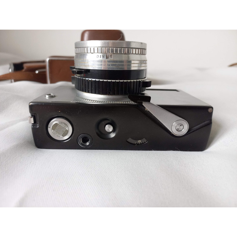 Zorki 10 Rangefinder Semi-Automatic Camera with Fixed Lens Industar-63 2,8/45 and Leather Case Zorki 10 Rangefinder Semi-Automatic Camera with Fixed Lens Industar-63 2,8/45 and Leather Case