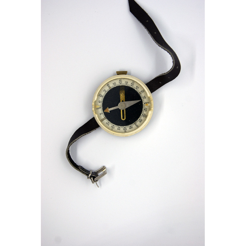 SOVIET compass Vintage RUSSIAN MILITARY compass SOVIET compass Vintage RUSSIAN MILITARY compass