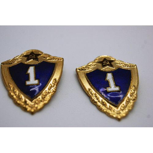 SOVIET ARMY Proficiency badge 1st class Made of brass and enamel 2 pieces